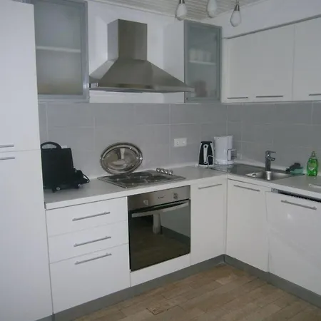 Ferienhaus In Mit Garten, Terrasse Und Grill Сasa de vacaciones *